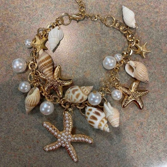 Betsey Johnson Seashell and Starfish Boho Gold Plated Bracelet/Anklet - Picture 3 of 3